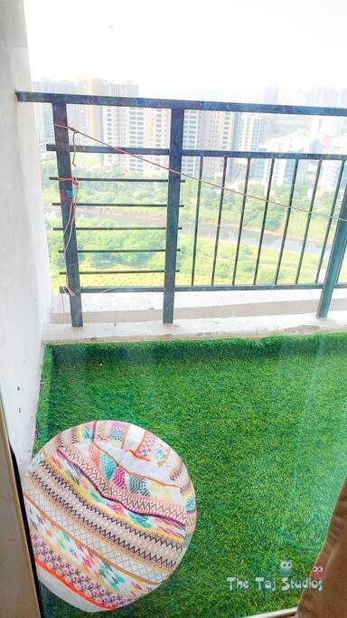 Top Luxury & Couple Friendly Stay Gp By Taj Suites & Studios #New Year Party & Stay Noida Exterior foto
